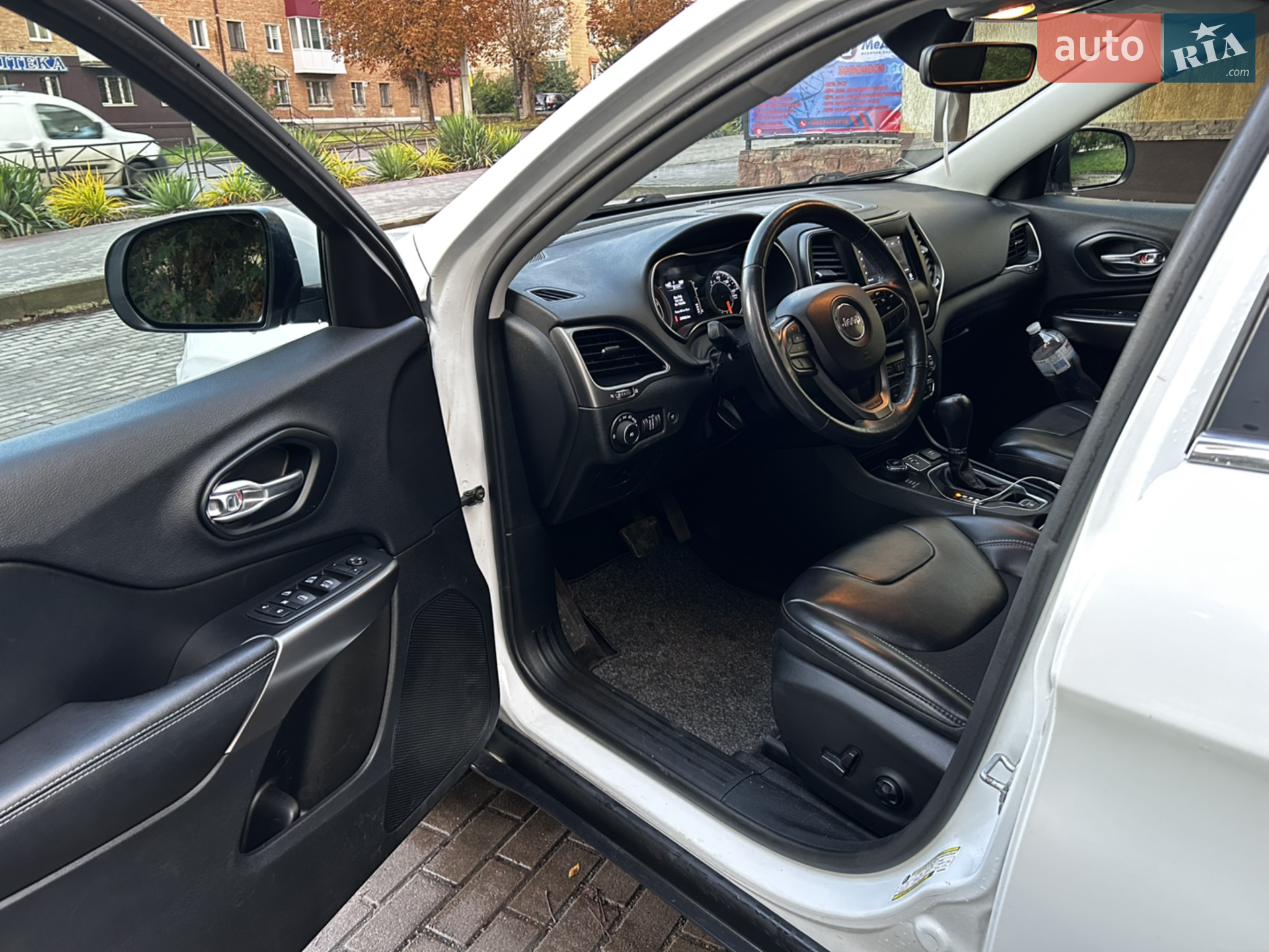 2019 Jeep Cherokee - мініатюра 13