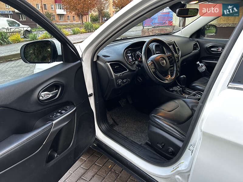 Позашляховик / Кросовер Jeep Cherokee 2019 в Дубні