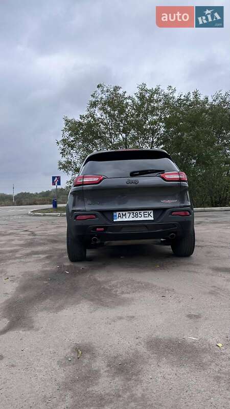 Внедорожник / Кроссовер Jeep Cherokee 2017 в Житомире