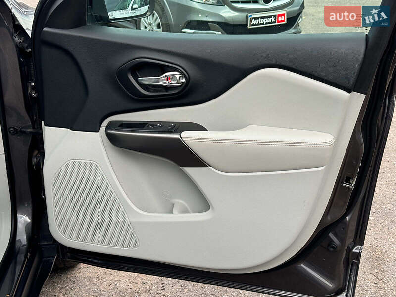 Внедорожник / Кроссовер Jeep Cherokee 2018 в Виннице фото 28 Внедорожник / Кроссовер Jeep Cherokee 2018 в Виннице