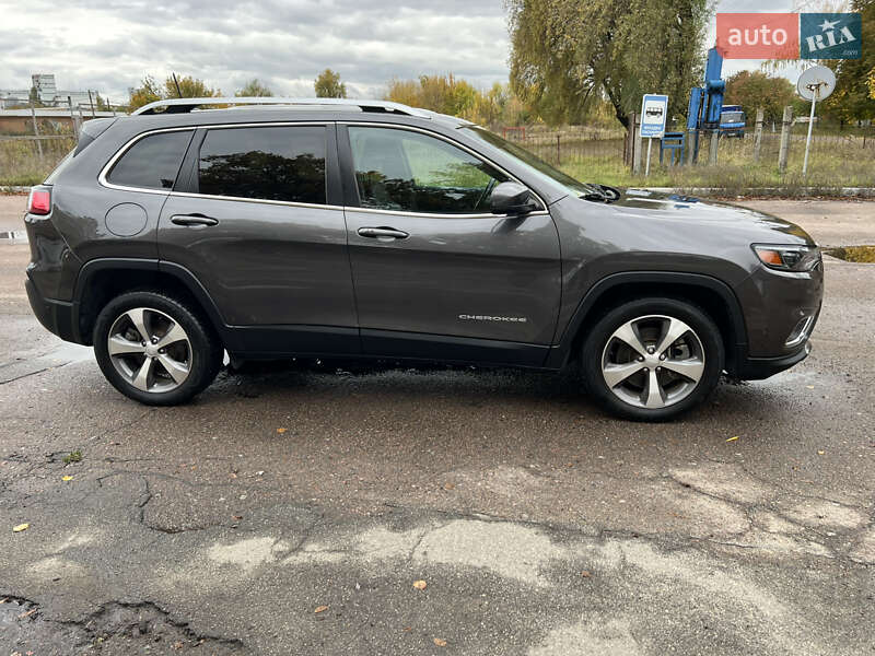 Внедорожник / Кроссовер Jeep Cherokee 2019 в Чернигове