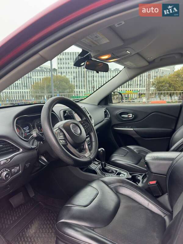 Внедорожник / Кроссовер Jeep Cherokee 2018 в Львове