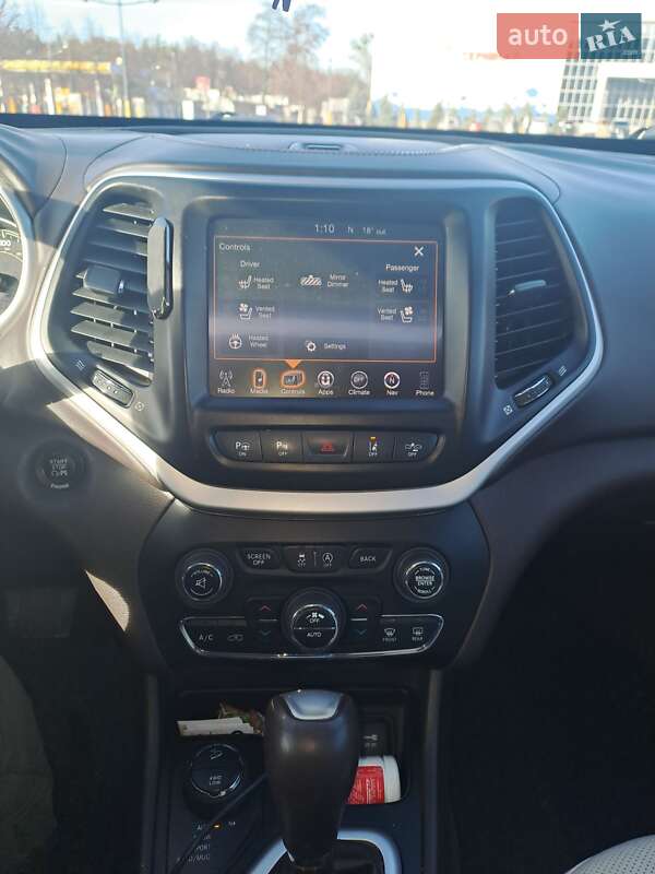 Внедорожник / Кроссовер Jeep Cherokee 2016 в Броварах