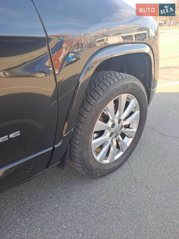 Внедорожник / Кроссовер Jeep Cherokee 2016 в Броварах