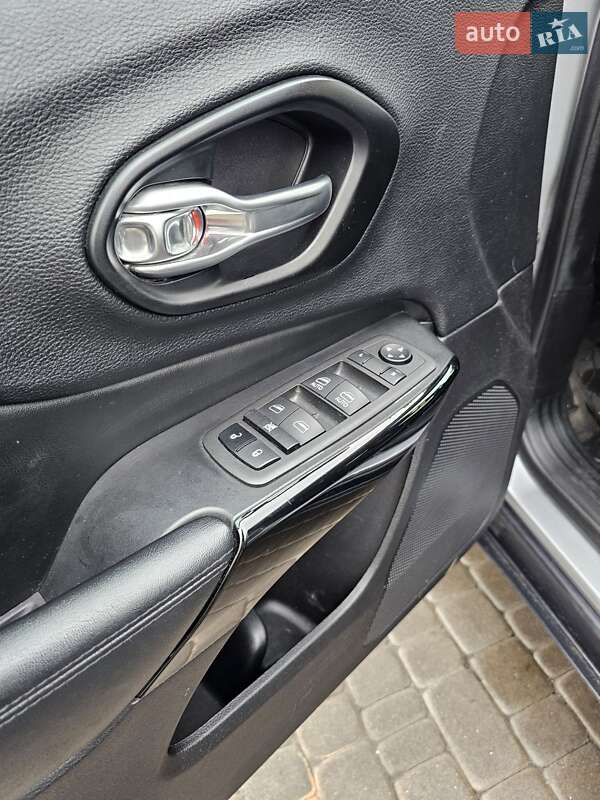 Внедорожник / Кроссовер Jeep Cherokee 2021 в Харькове фото 21 Внедорожник / Кроссовер Jeep Cherokee 2021 в Харькове