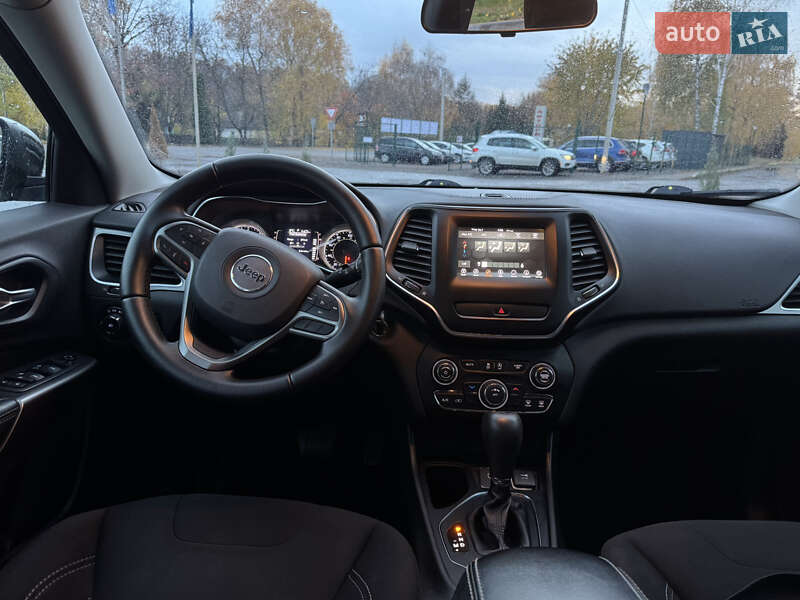 Внедорожник / Кроссовер Jeep Cherokee 2019 в Лубнах