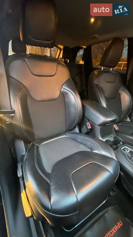 Внедорожник / Кроссовер Jeep Cherokee 2019 в Виннице фото 36 Внедорожник / Кроссовер Jeep Cherokee 2019 в Виннице