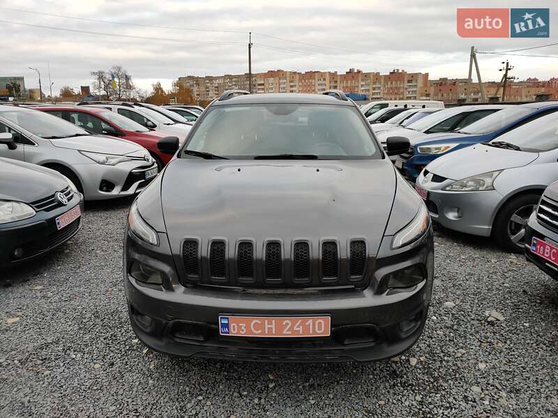 Внедорожник / Кроссовер Jeep Cherokee 2016 в Ровно