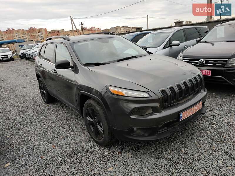 Внедорожник / Кроссовер Jeep Cherokee 2016 в Ровно