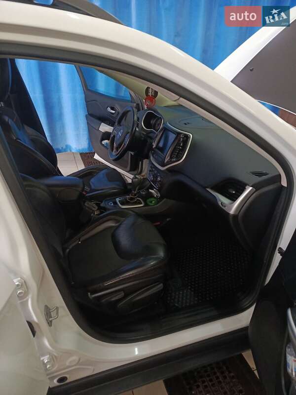 Внедорожник / Кроссовер Jeep Cherokee 2017 в Кропивницком фото 6 Внедорожник / Кроссовер Jeep Cherokee 2017 в Кропивницком