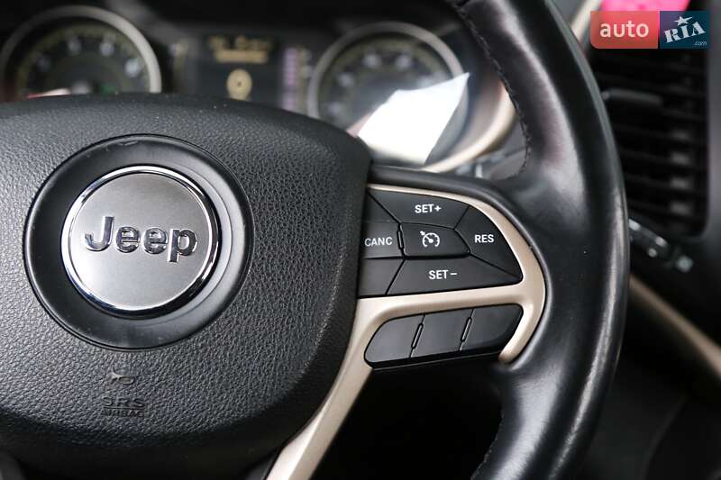 Внедорожник / Кроссовер Jeep Cherokee 2014 в Киеве