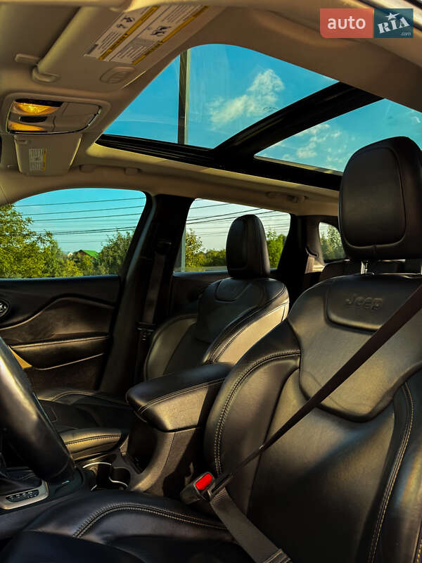 Позашляховик / Кросовер Jeep Cherokee 2017 в Вінниці