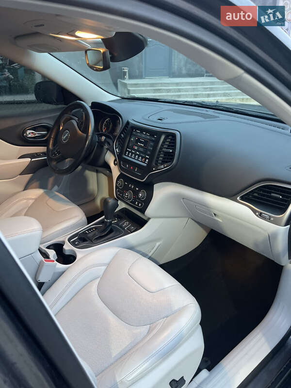 Внедорожник / Кроссовер Jeep Cherokee 2021 в Ивано-Франковске фото 19 Внедорожник / Кроссовер Jeep Cherokee 2021 в Ивано-Франковске