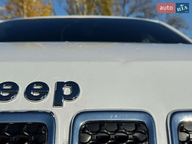 Внедорожник / Кроссовер Jeep Cherokee 2020 в Харькове