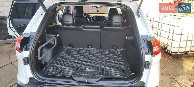 Внедорожник / Кроссовер Jeep Cherokee 2014 в Прилуках