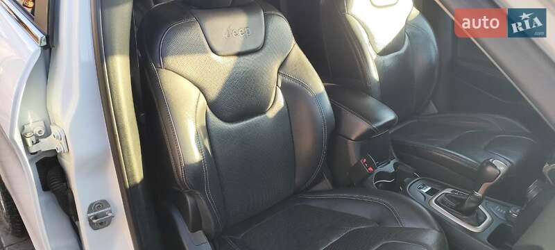 Внедорожник / Кроссовер Jeep Cherokee 2014 в Прилуках