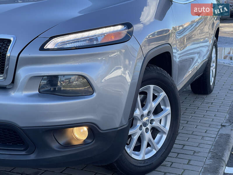 Позашляховик / Кросовер Jeep Cherokee 2013 в Полтаві