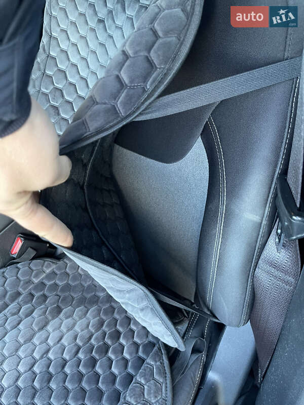 Позашляховик / Кросовер Jeep Cherokee 2013 в Полтаві