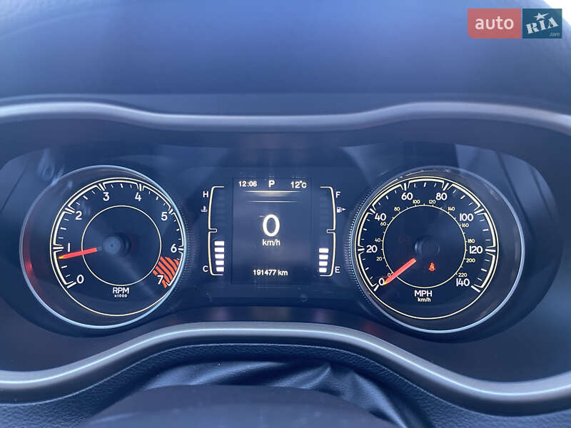 Позашляховик / Кросовер Jeep Cherokee 2013 в Полтаві