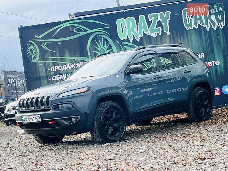 Внедорожник / Кроссовер Jeep Cherokee 2015 в Харькове