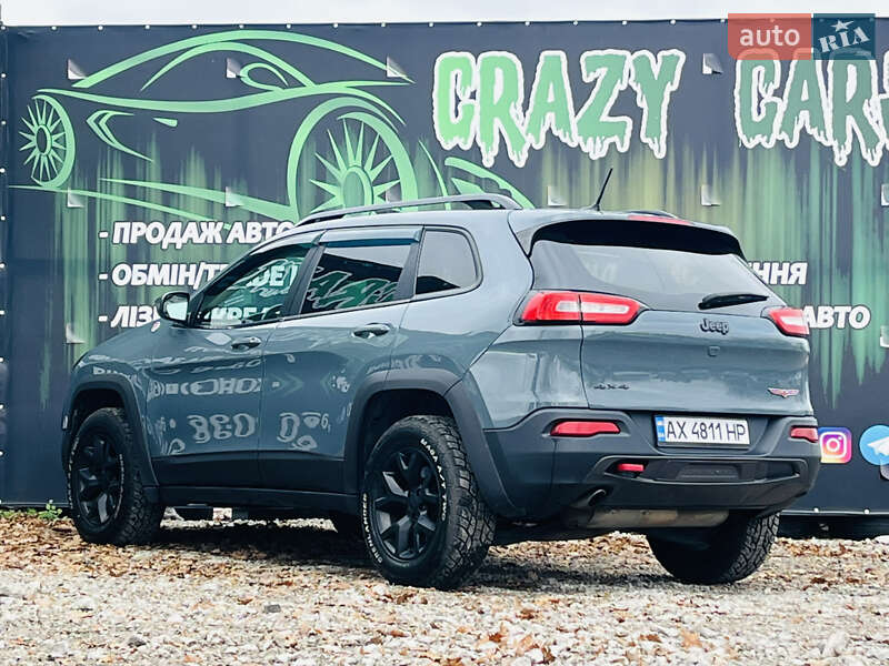 Внедорожник / Кроссовер Jeep Cherokee 2015 в Харькове