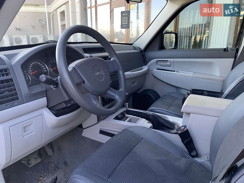 Внедорожник / Кроссовер Jeep Cherokee 2008 в Черновцах фото 12 Внедорожник / Кроссовер Jeep Cherokee 2008 в Черновцах