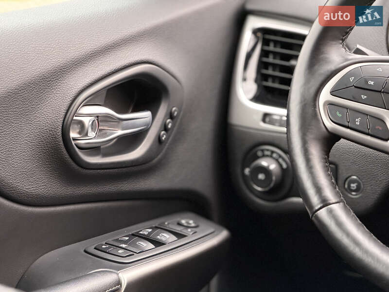 Позашляховик / Кросовер Jeep Cherokee 2018 в Харкові