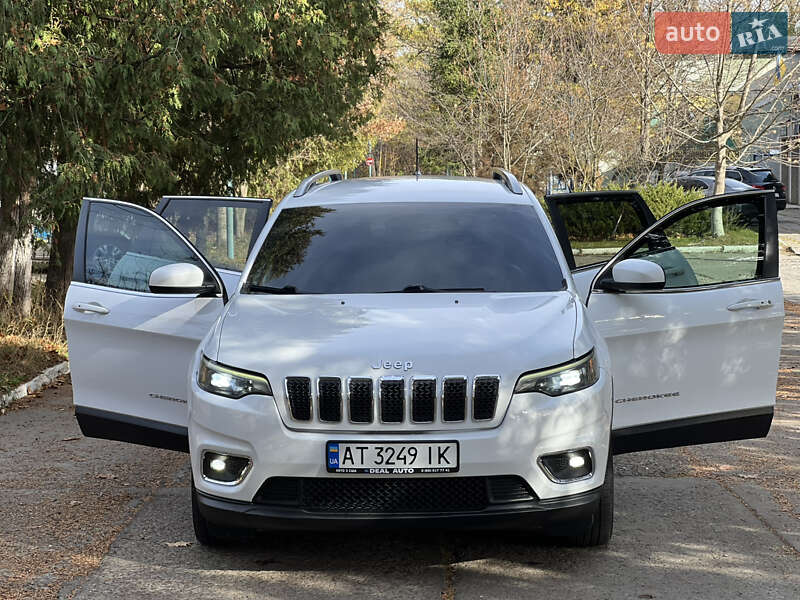 Внедорожник / Кроссовер Jeep Cherokee 2018 в Надворной фото 17 Внедорожник / Кроссовер Jeep Cherokee 2018 в Надворной