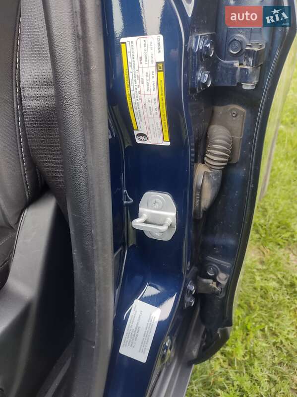 Внедорожник / Кроссовер Jeep Cherokee 2015 в Прилуках