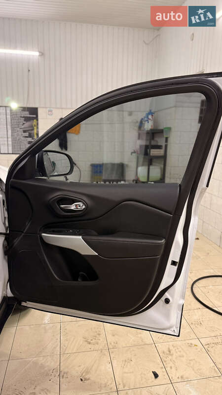 Позашляховик / Кросовер Jeep Cherokee 2017 в Дніпрі