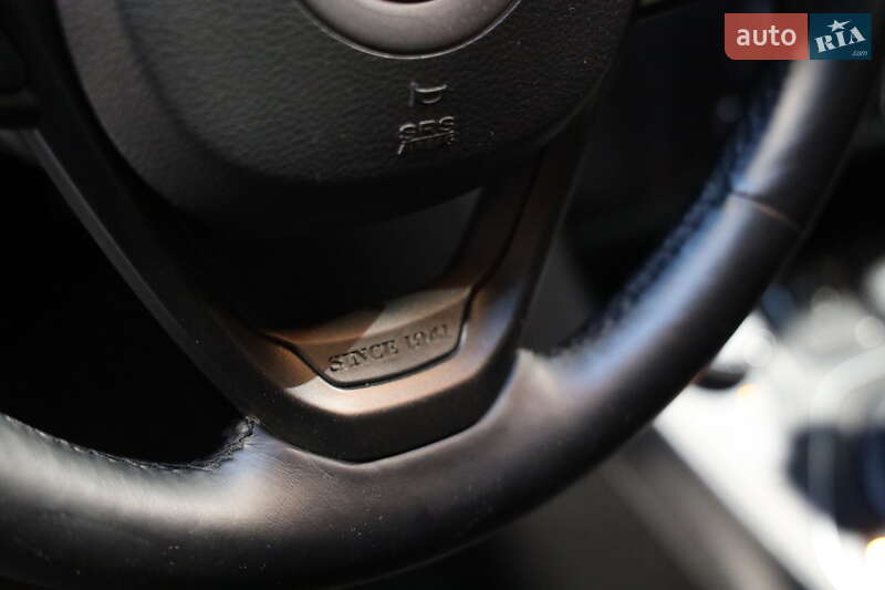 Внедорожник / Кроссовер Jeep Cherokee 2019 в Луцке