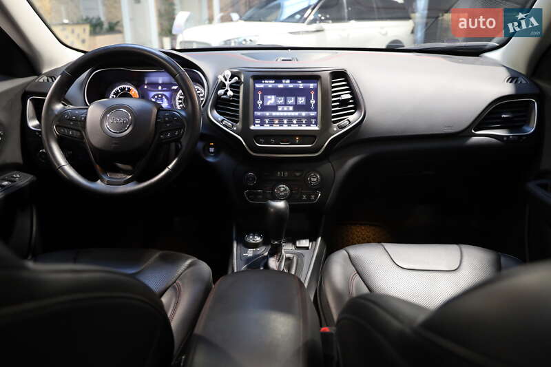 Внедорожник / Кроссовер Jeep Cherokee 2019 в Луцке