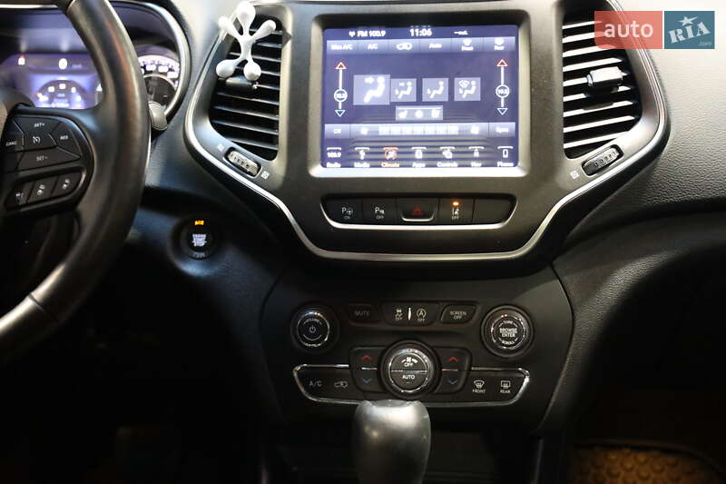 Внедорожник / Кроссовер Jeep Cherokee 2019 в Луцке