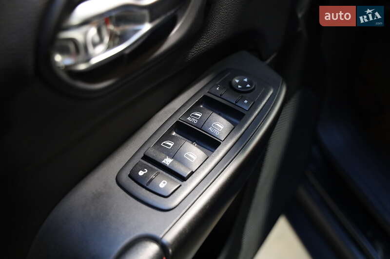 Внедорожник / Кроссовер Jeep Cherokee 2019 в Луцке