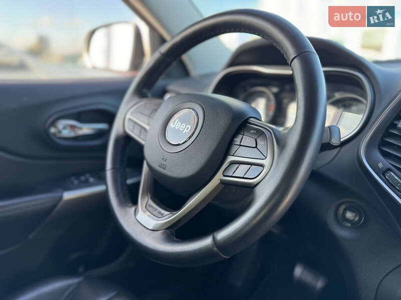 Внедорожник / Кроссовер Jeep Cherokee 2019 в Киеве фото 48 Внедорожник / Кроссовер Jeep Cherokee 2019 в Киеве