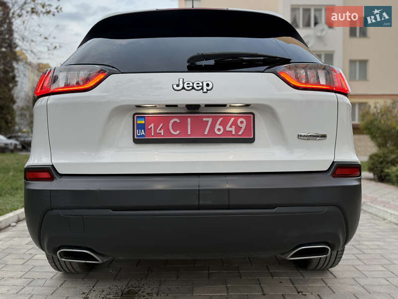 Внедорожник / Кроссовер Jeep Cherokee 2023 в Каменец-Подольском