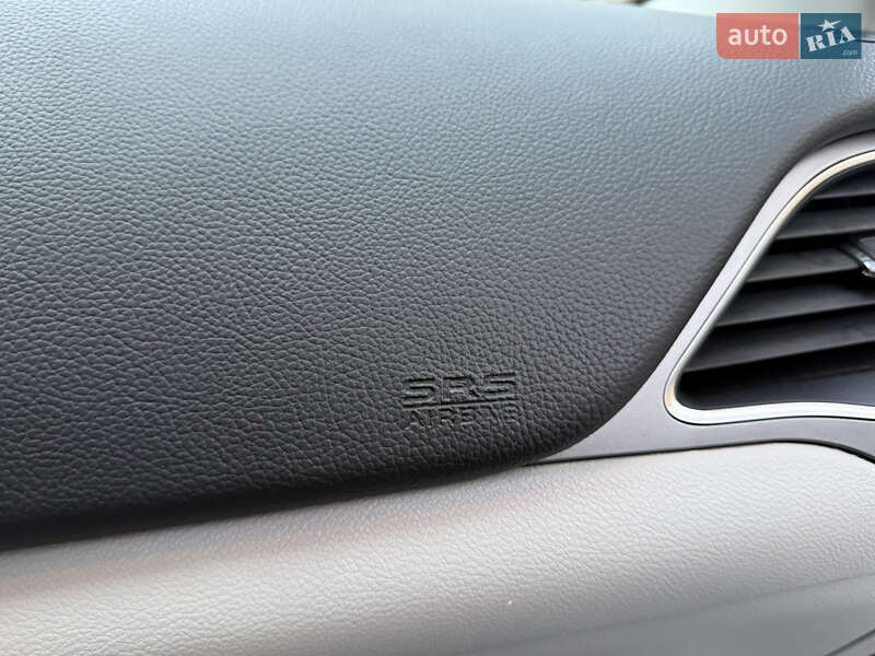 Внедорожник / Кроссовер Jeep Cherokee 2023 в Каменец-Подольском