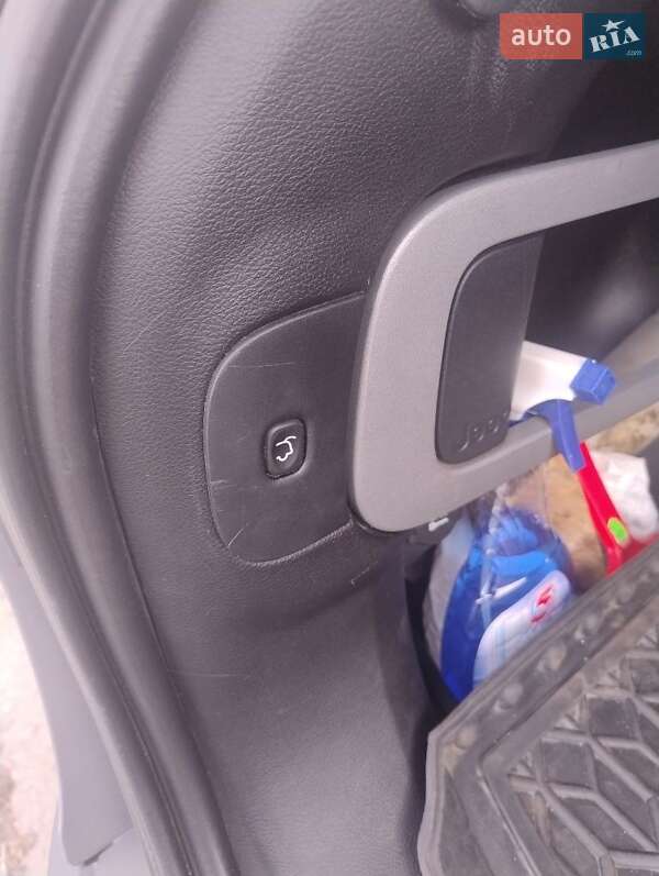 Внедорожник / Кроссовер Jeep Cherokee 2015 в Киеве фото 17 Внедорожник / Кроссовер Jeep Cherokee 2015 в Киеве