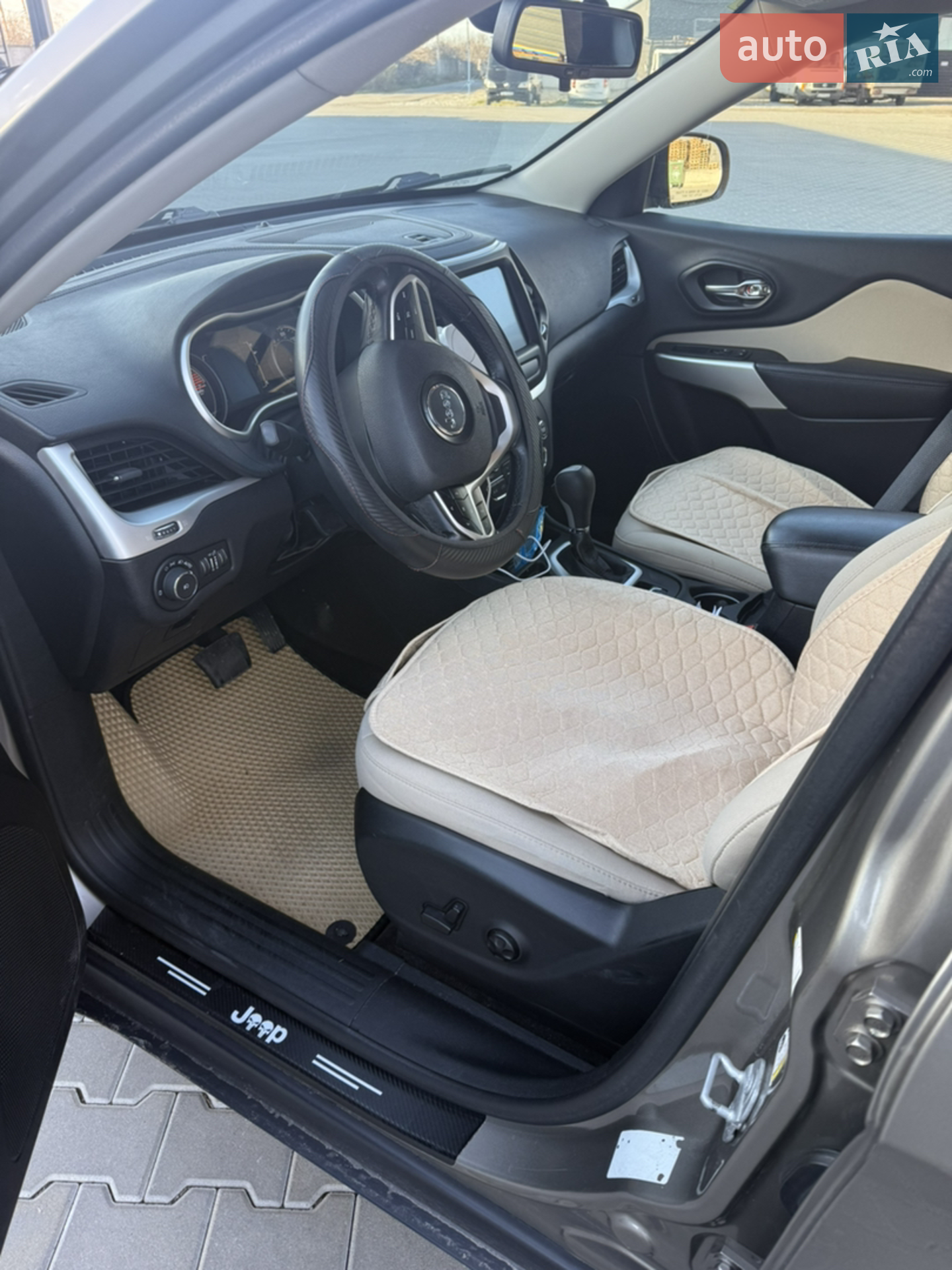2017 Jeep Cherokee - мініатюра 12