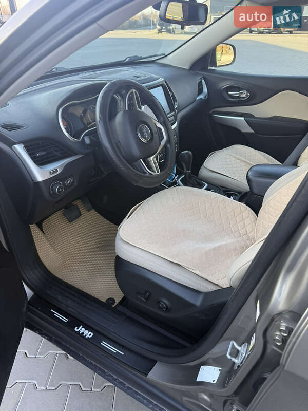 Позашляховик / Кросовер Jeep Cherokee 2017 в Житомирі