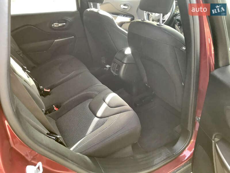 Внедорожник / Кроссовер Jeep Cherokee 2018 в Харькове