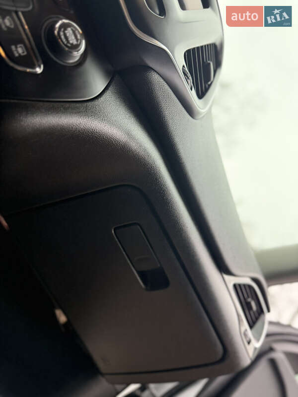 Внедорожник / Кроссовер Jeep Cherokee 2019 в Киеве