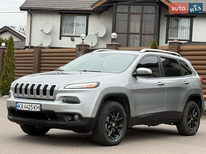 Внедорожник / Кроссовер Jeep Cherokee 2016 в Борисполе