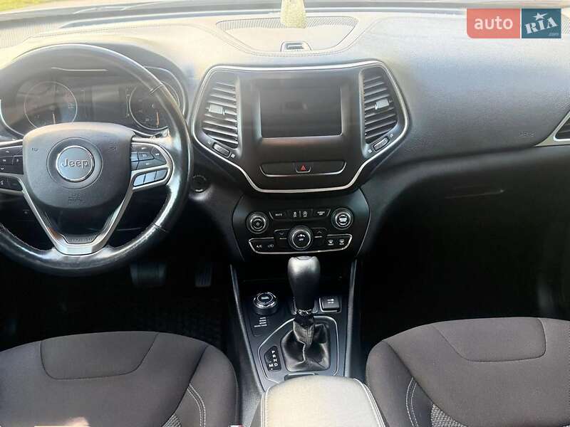 Внедорожник / Кроссовер Jeep Cherokee 2018 в Виннице