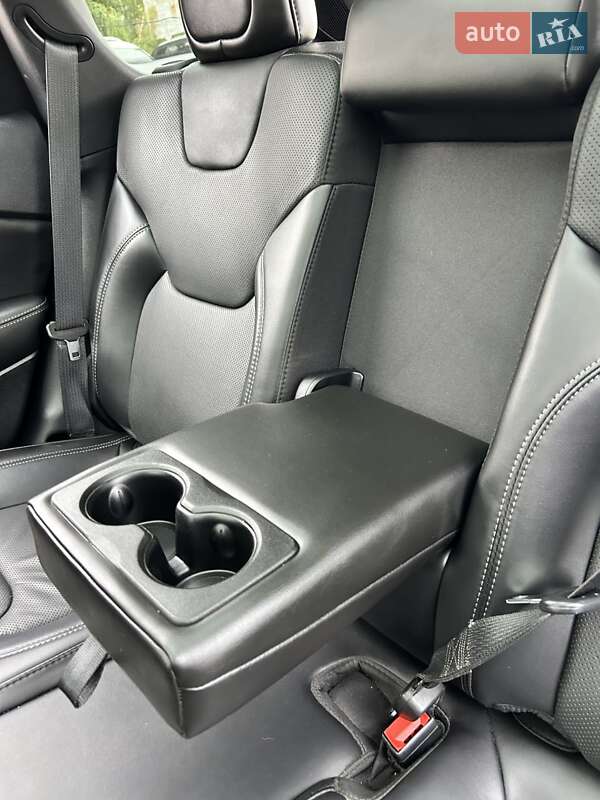 Позашляховик / Кросовер Jeep Cherokee 2021 в Сумах