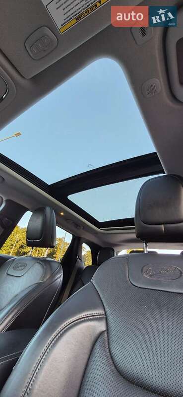 Внедорожник / Кроссовер Jeep Cherokee 2018 в Киеве