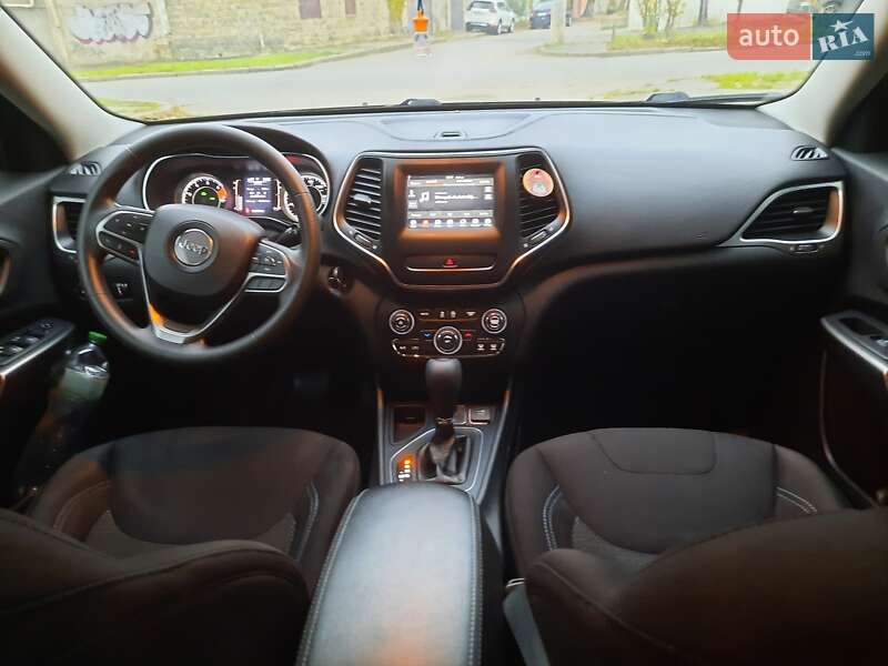 Внедорожник / Кроссовер Jeep Cherokee 2018 в Одессе фото 11 Внедорожник / Кроссовер Jeep Cherokee 2018 в Одессе