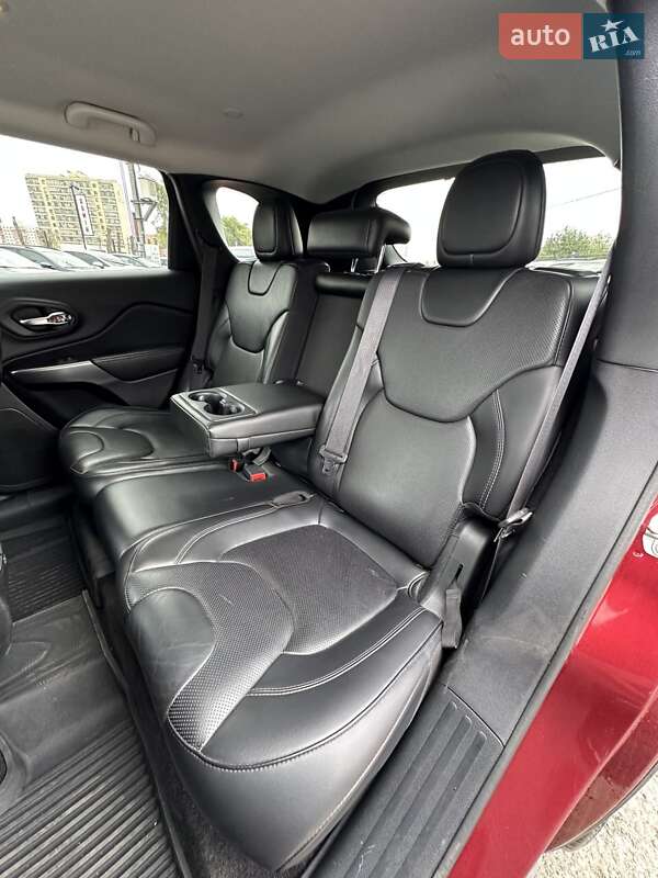 Внедорожник / Кроссовер Jeep Cherokee 2018 в Белогородке