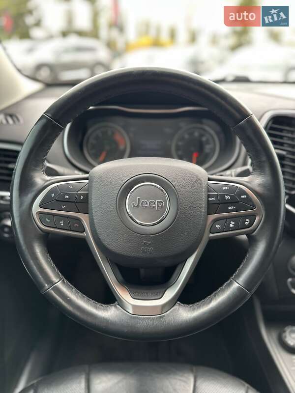 Внедорожник / Кроссовер Jeep Cherokee 2018 в Белогородке