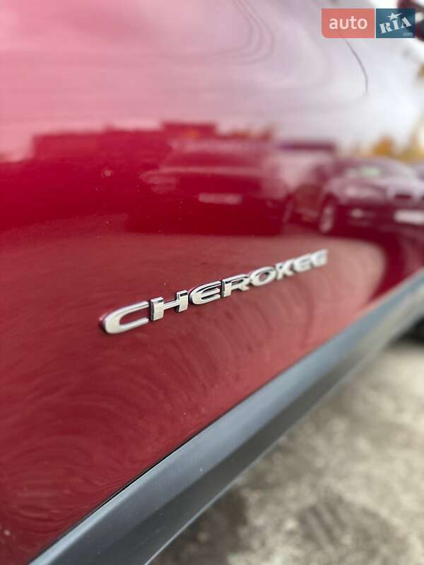 Внедорожник / Кроссовер Jeep Cherokee 2018 в Белогородке